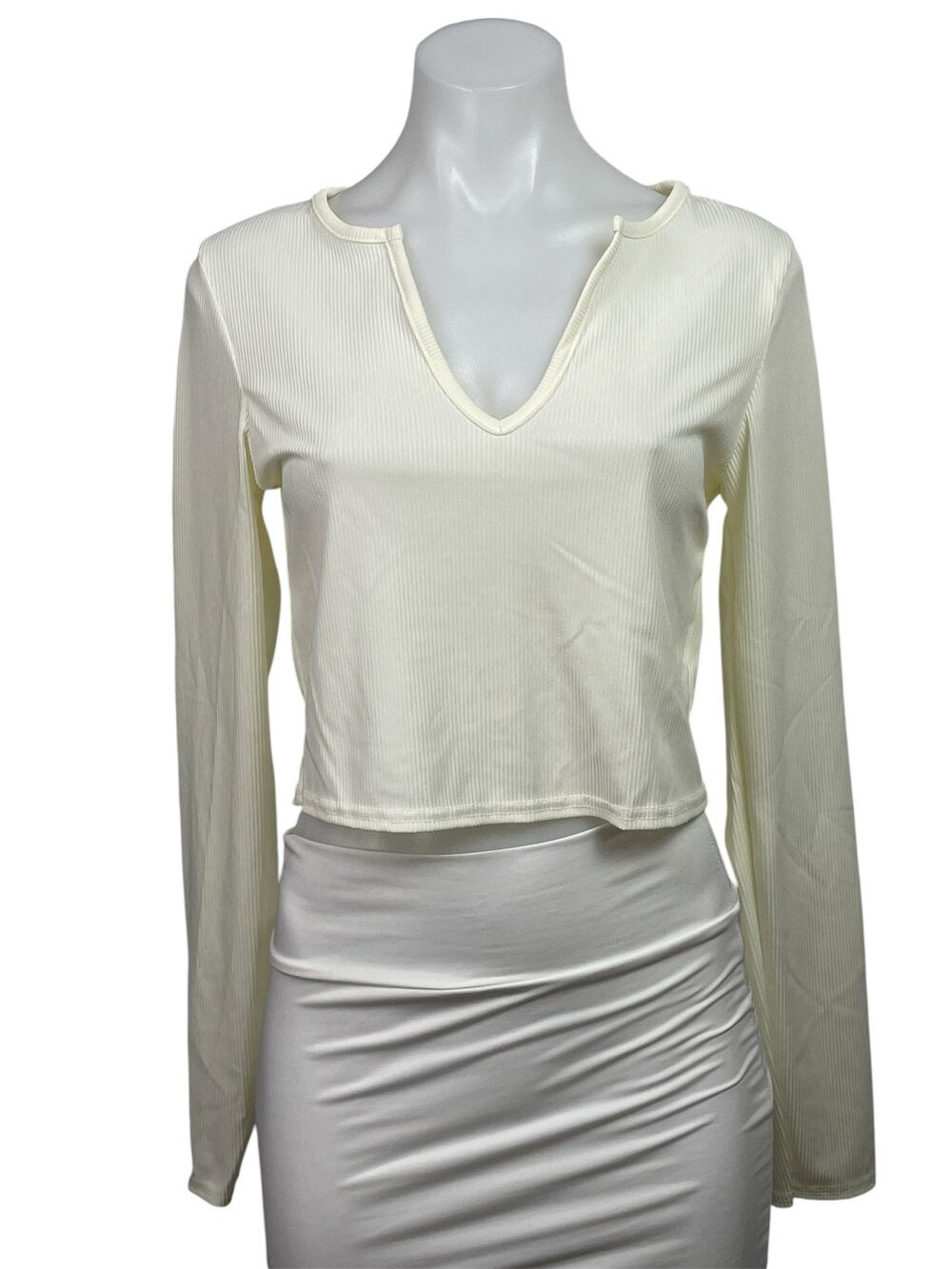 MISSGUIDED Women's Cream Ribbed Knit Long Sleeve V-neck Blouse Crop Top Sz 8T